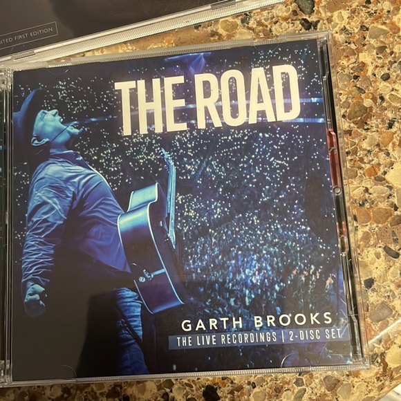 Garth Brooks -The Ultimate CD Collection - Picture 7 of 8